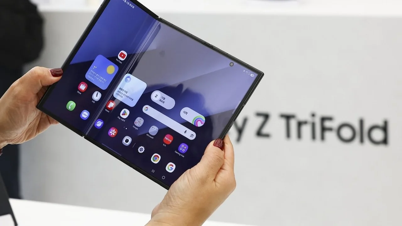 سامسونج تطور مفصلاً أنحف لهاتفها القادم من طراز Galaxy Z TriFold 2